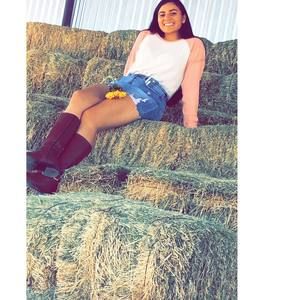 Meet your Posher, Jazmin